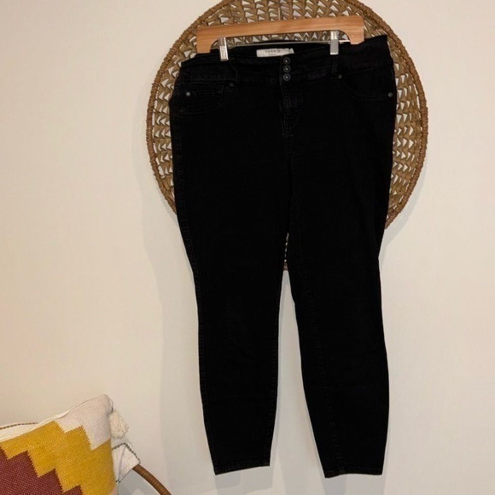 Torrid black denim skinny jeans size 18r like brand new condition
